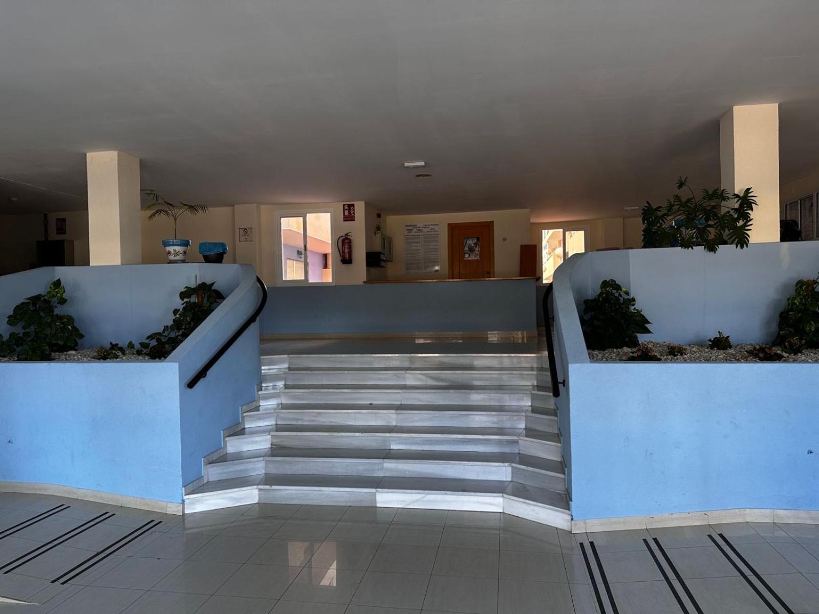 אלמרימר Luxurious Spacious Three Bedroom Apartment On Beachfront מראה חיצוני תמונה