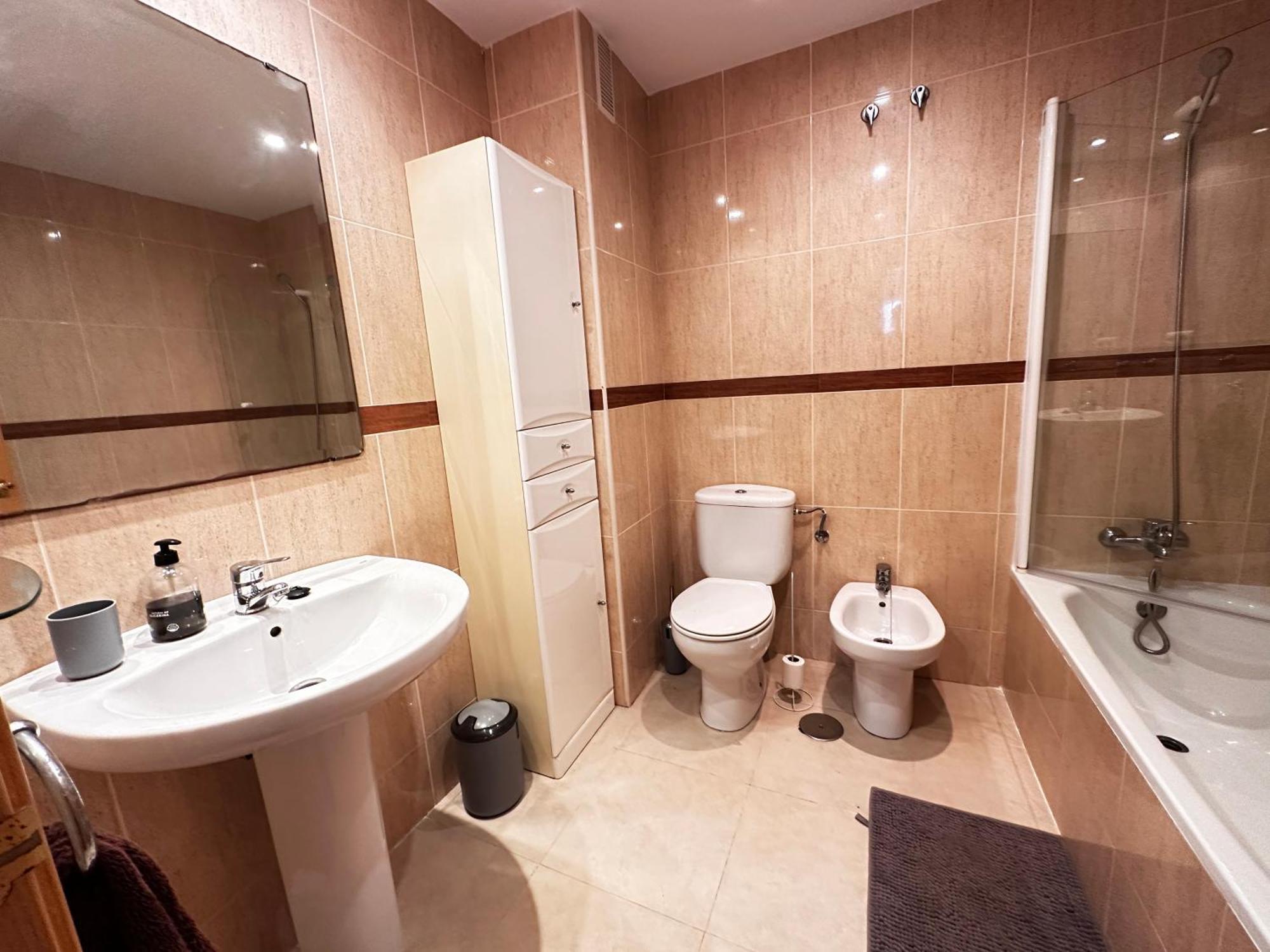 אלמרימר Luxurious Spacious Three Bedroom Apartment On Beachfront מראה חיצוני תמונה